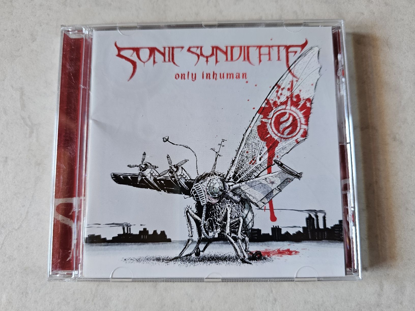 CD: Sonic Syndicate  -  Only Inhuman – Usato da Schneisingen venduto da backstore24