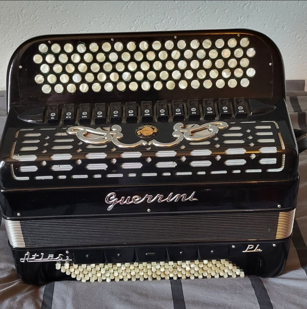 Strumenti musicali: Accordéon Guerrini 4 voix Itália – Usato da Penthalaz venduto da EvandroLuz 3