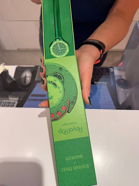 Orologi: Swatch X AP - Royal Pop - Green Eight  – Usato da Carouge GE venduto da mvi_8xfx 1