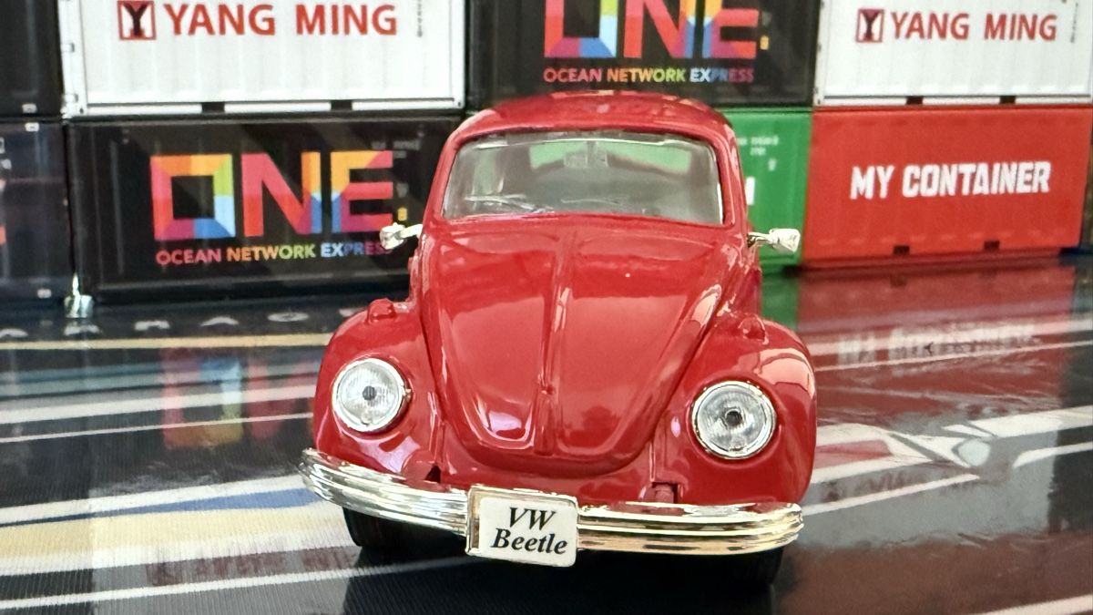 Volkswagen Modellini d'auto: VW Beetle Modellauto rot 1:24  – Nuovo (secondo la descrizione) da Basel venduto da Zomeg 3
