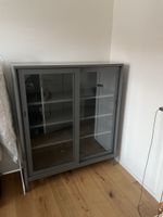 Vitrinenschrank IDASEN anthrazit mit Schiebetueren 