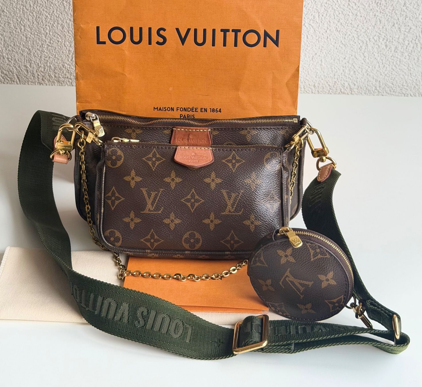 Louis Vuitton Borse da donna: Louis Vuitton Multipochette Khaki – Usato da Reinach AG venduto da RobbisB