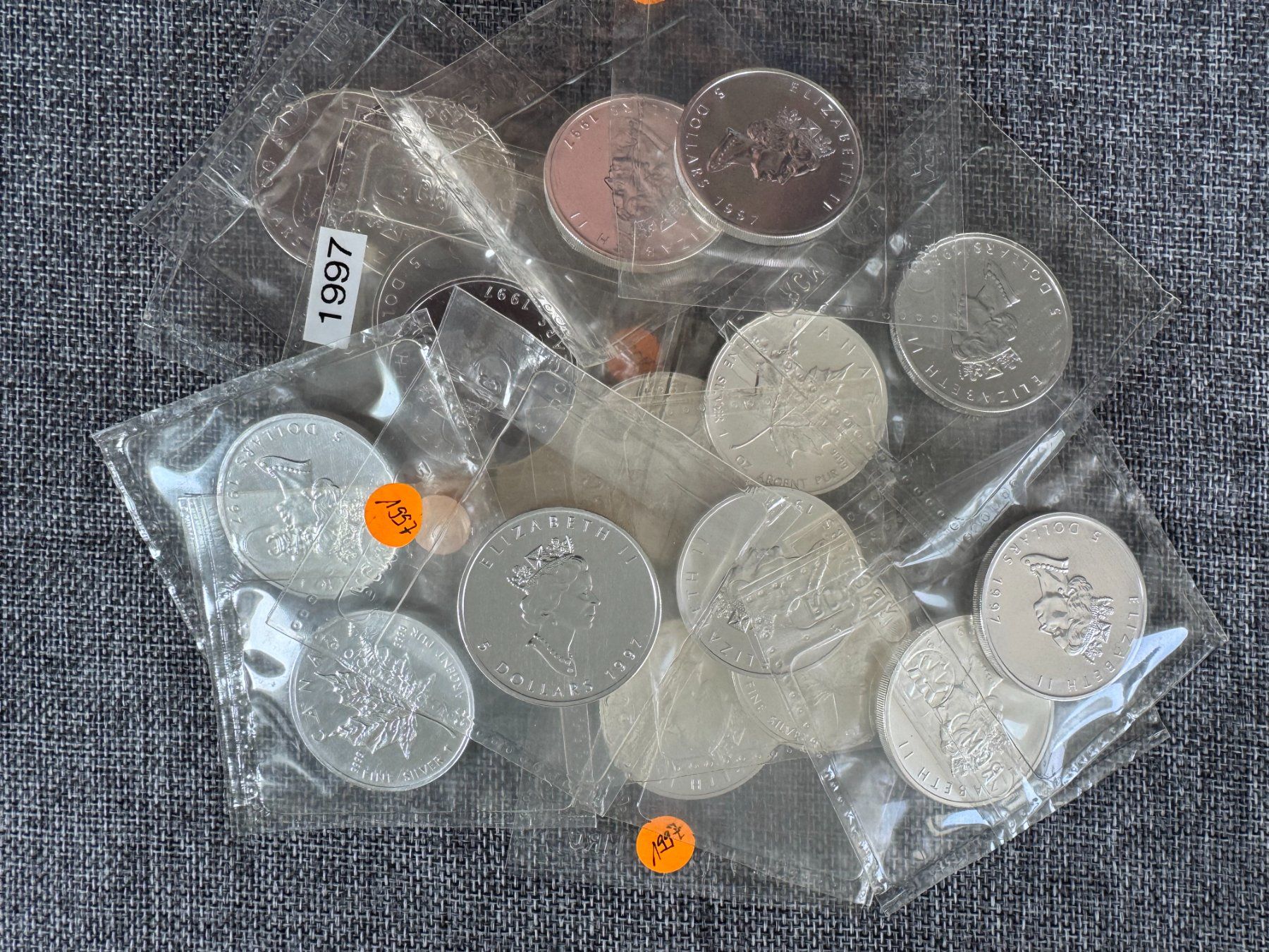 Tutti le monete: Silber Maple Leaf von 1997 – Nuovo e nell'imballaggio originale da Wettingen venduto da Cyprus_one 4
