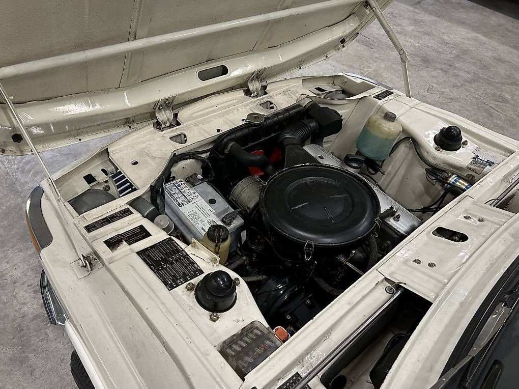 Automobili: BMW 2002 E10 Automatik mit runden Heckleuchten – Usato da Alpnach Dorf venduto da inf_56t7 3