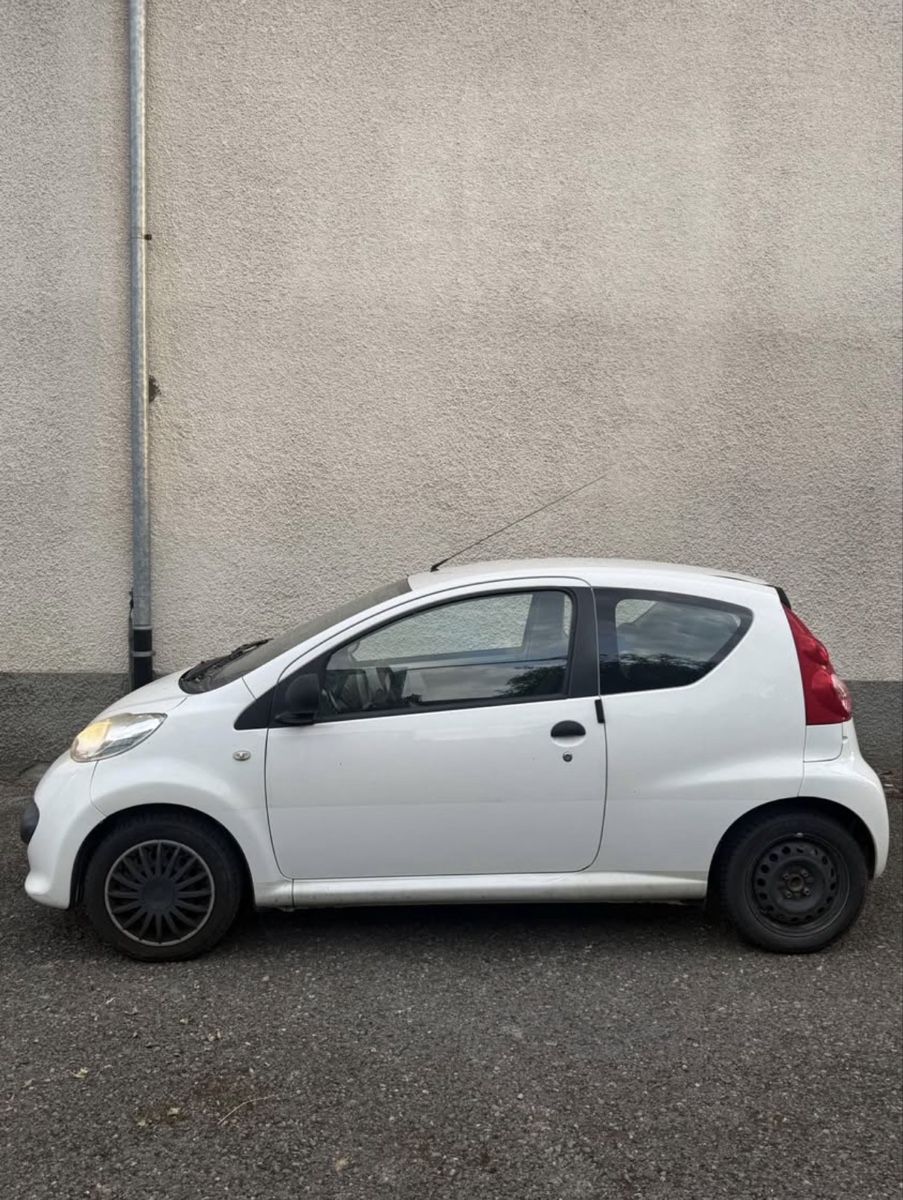 Peugeot Automobili: Peugeot 107 Ab 1.- – Usato da Fribourg venduto da Sulo6.8 1