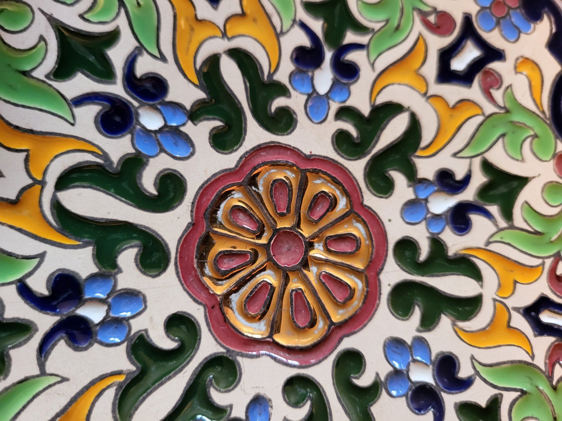 Piatti: Keramikteller, florales Muster, aus Sevilla – Usato da Guggisberg venduto da Aegertenlehn 2
