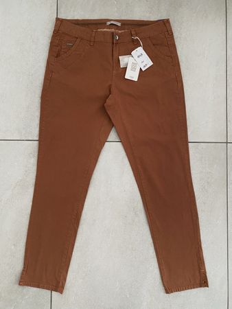 Leichte Damen Hose von NILE, Gr. M, neu. Regular.