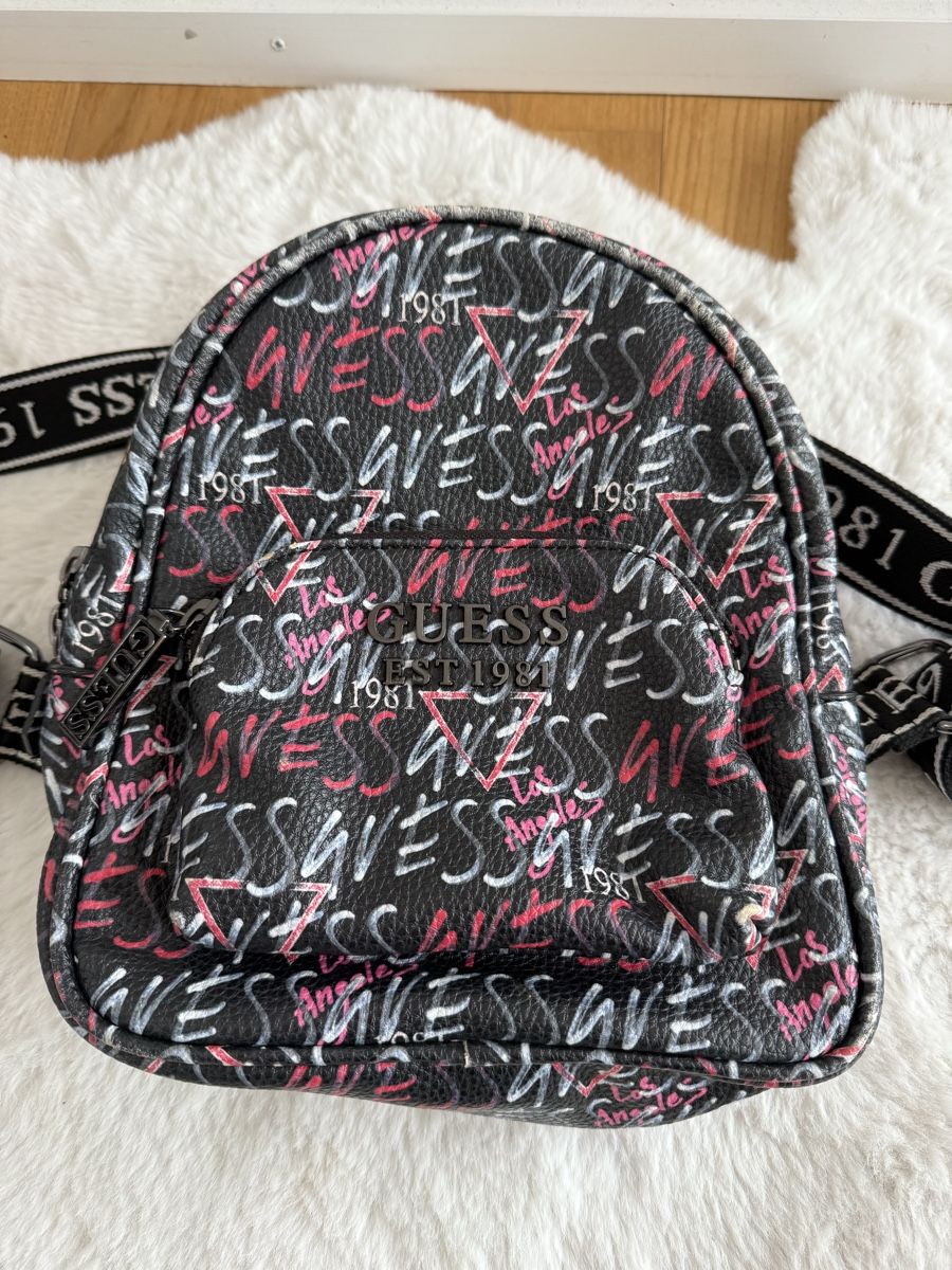 Guess Zaini: Guess Rucksack – Usato da Berneck venduto da caliimer0 1