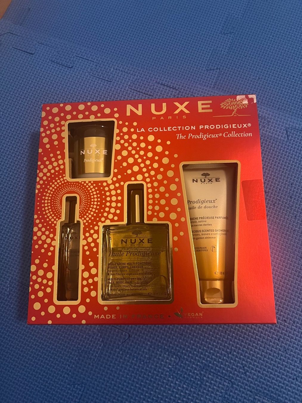 Nuxe Autres soins du corps: NUXE Prodigieux Collection Set neuwertig Geschenkbox – Neuf (Voir description) à Gossau SG par schlitzerdemon