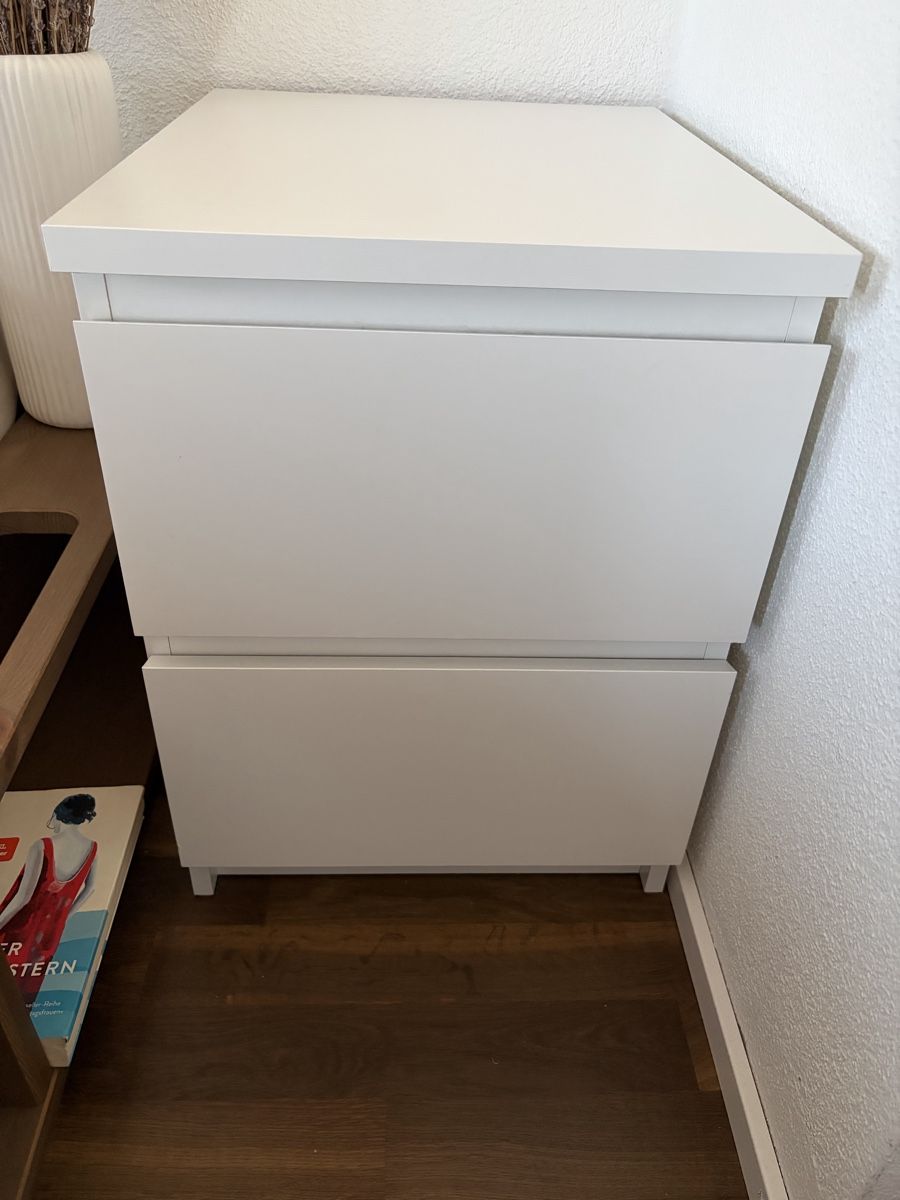 Tables de nuit: Nachttisch Ikea Malm – D'occasion à Zürich par malo_8 1