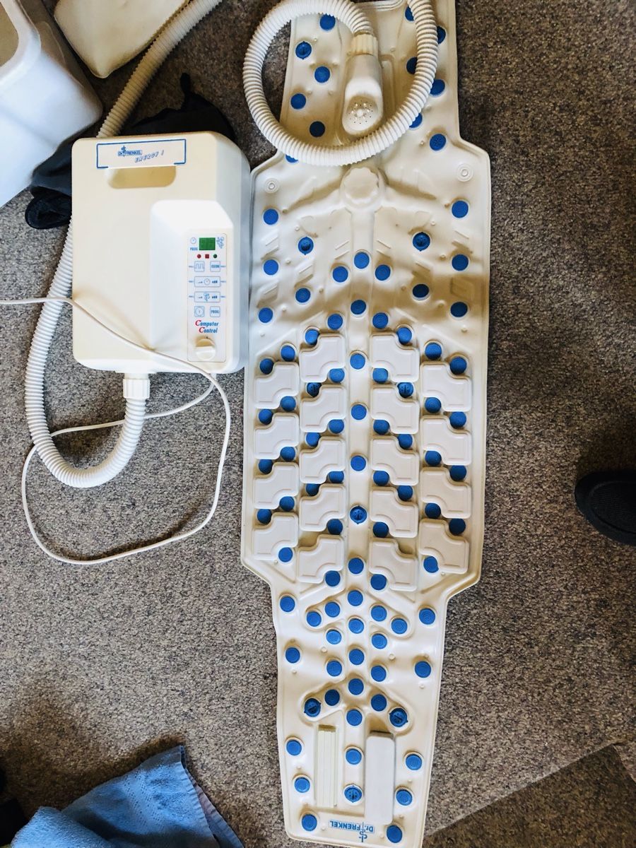 Dispositivi per massaggi: Dr. Frenkel Sprudelmatte – Usato da Lauterbrunnen venduto da Baergfee5
