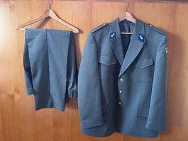 Ancienne veste et pantalon Gendarmerie Vaudoise