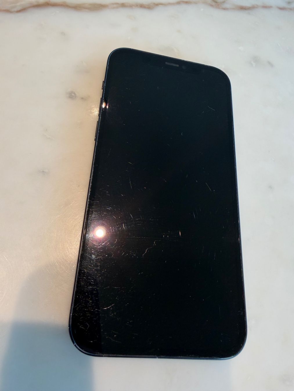Apple Telefoni cellulari / Smartphones: iPhone 12 64GB Batterie 88% – Usato da Scherzingen venduto da oli_9rjp 1