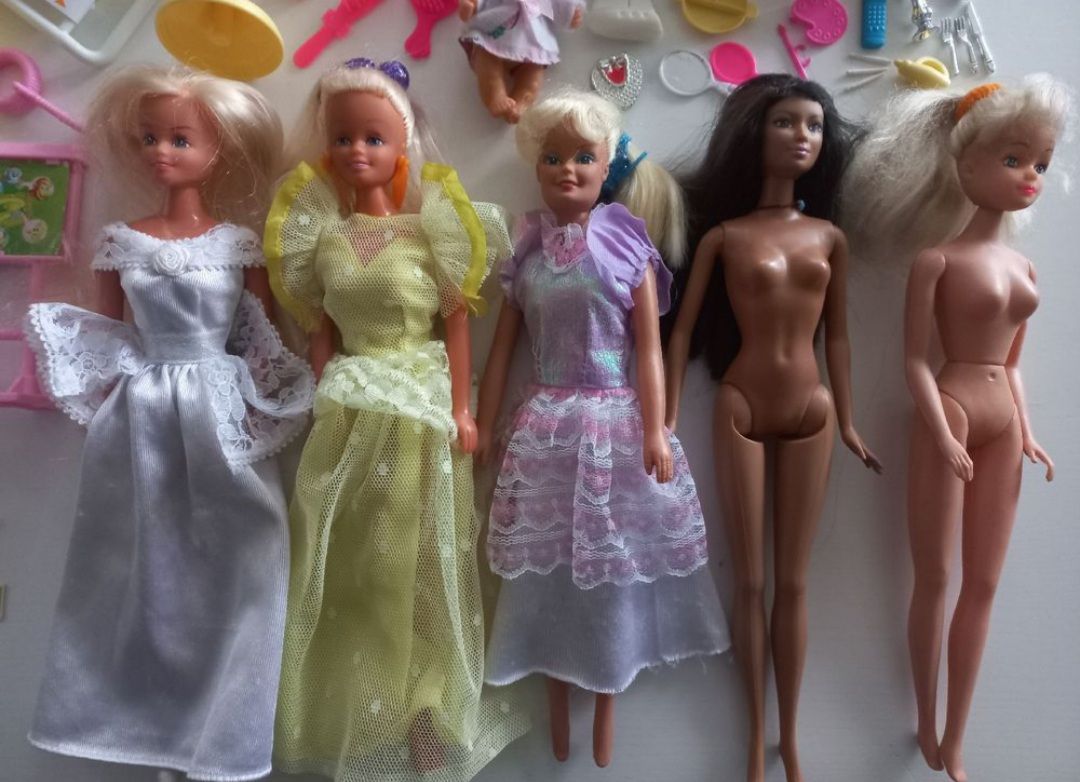 Bambole: Vintage Barbies mit Zubehör - Paket – Usato da Wangen b. Olten venduto da SecondStory4u 1