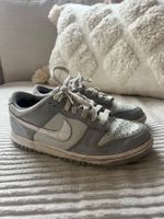 Nike Dunk Low Sneaker, Grau/Weiss, Grösse 36.5