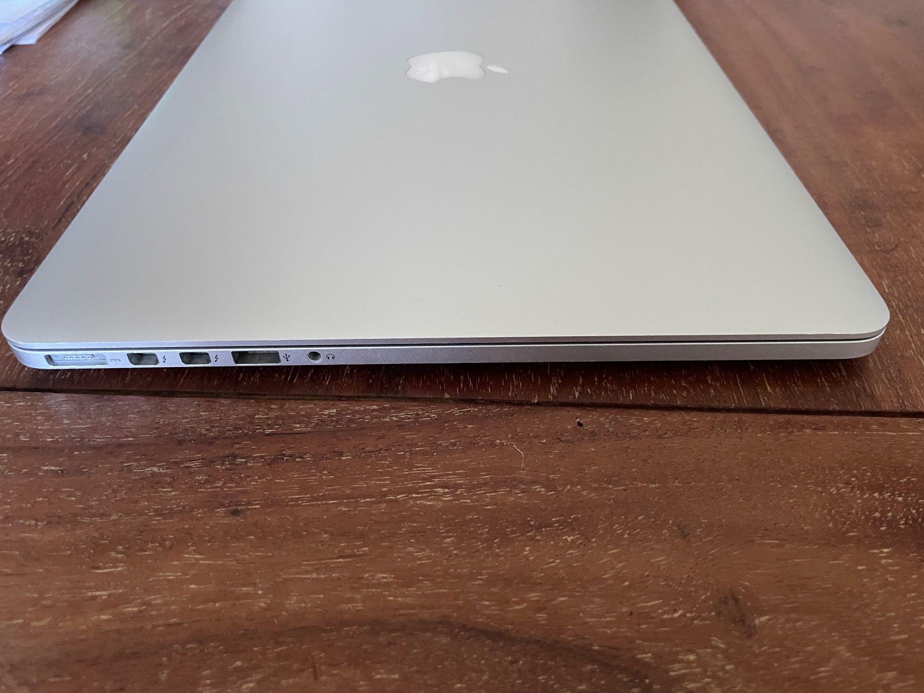 Apple Notebooks: MacBook Pro 15 Mid 2015 DG – Defekt aus Zürich von  3