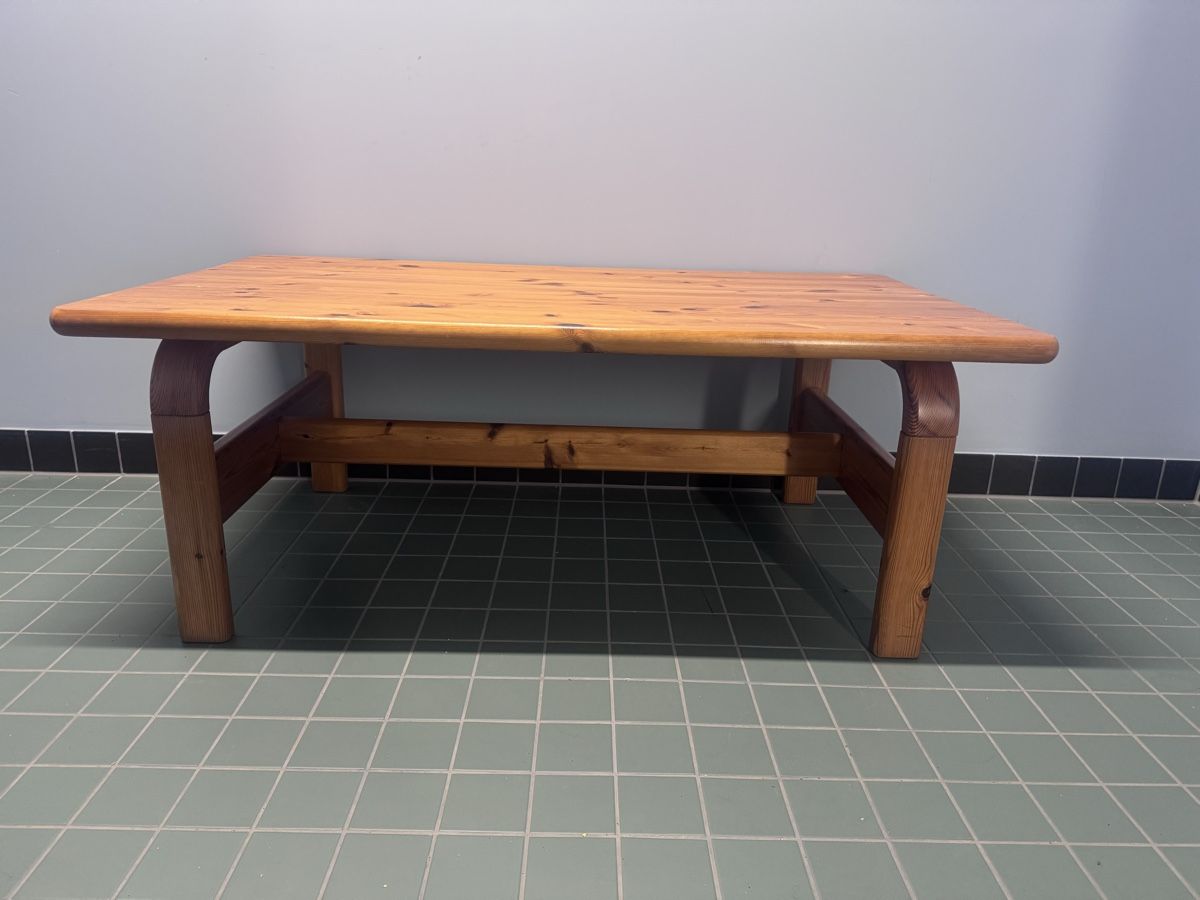 Tische: Beautiful and robust, timeless solid wood coffee table – Gebraucht aus Zürich von ivn_pr75 3