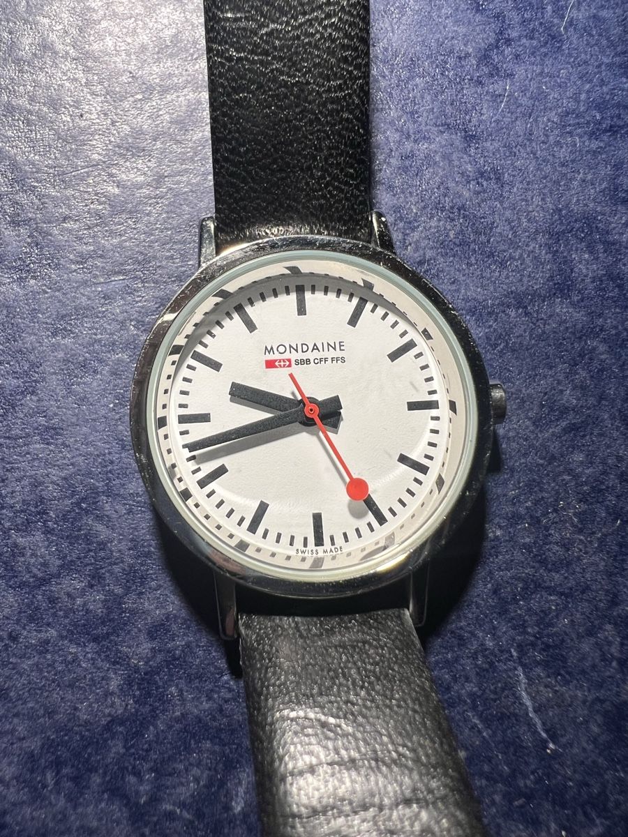 Mondaine Montres: Mondaine Bahnhofsuhr – D'occasion à Laufen par groove60
