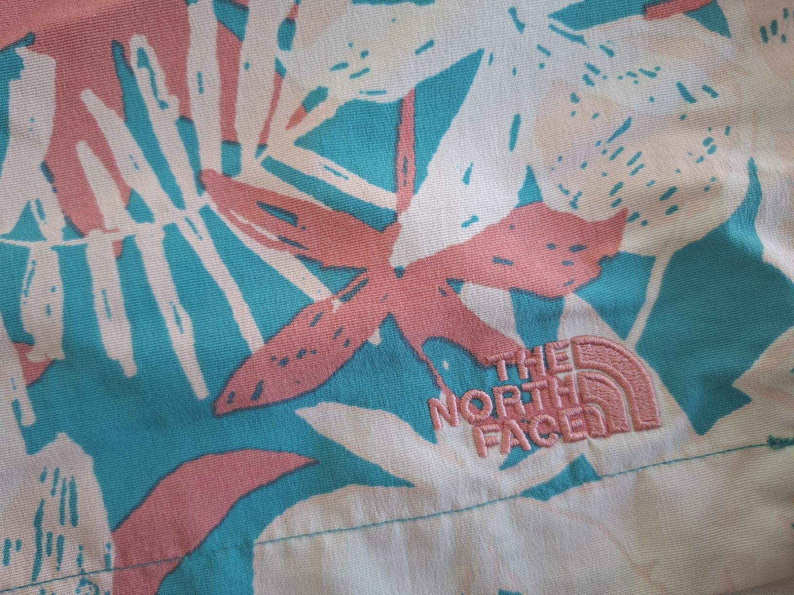 North Face Pantaloni: Sommershorts The North Face Gr. S – Usato da Bern venduto da Runner007 1