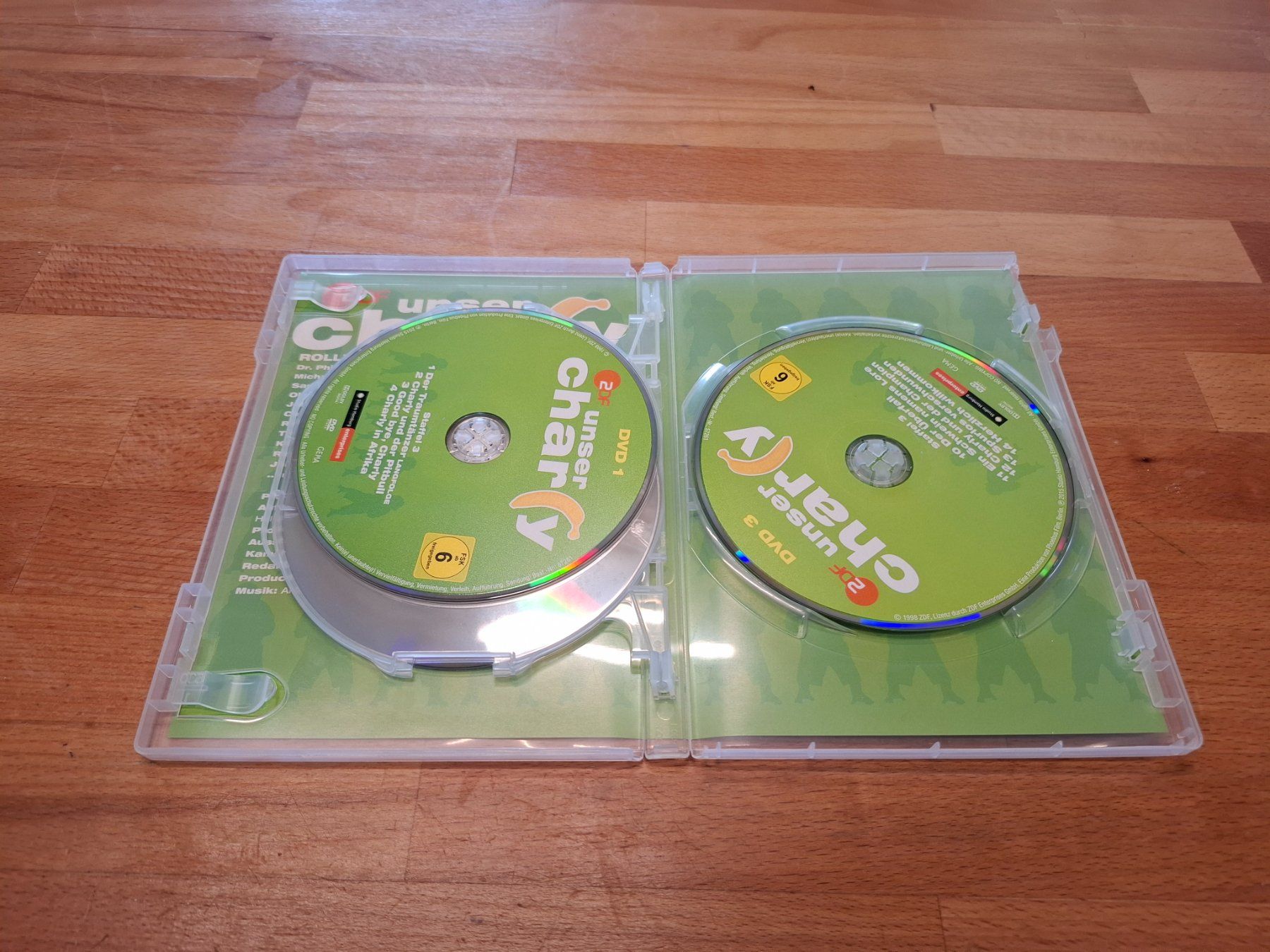 Tutti i DVDs: Unser Charly - Die komplette 3. Staffel – Usato da Signau venduto da mw91 2