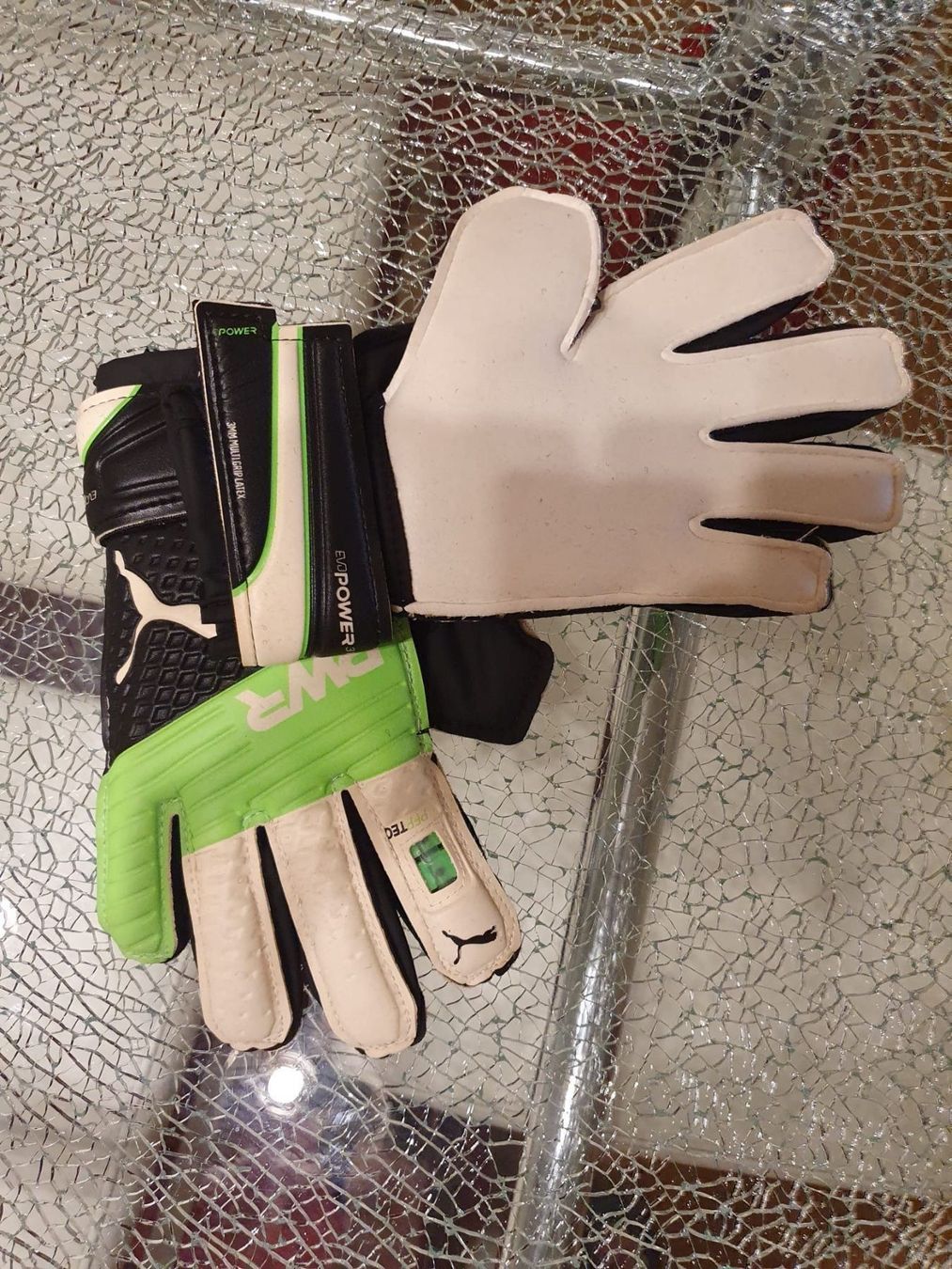 Porte da calcio e da hockey: Puma Fussballhandschuhe – Nuovo e nell'imballaggio originale da Luzern venduto da Reni025 5