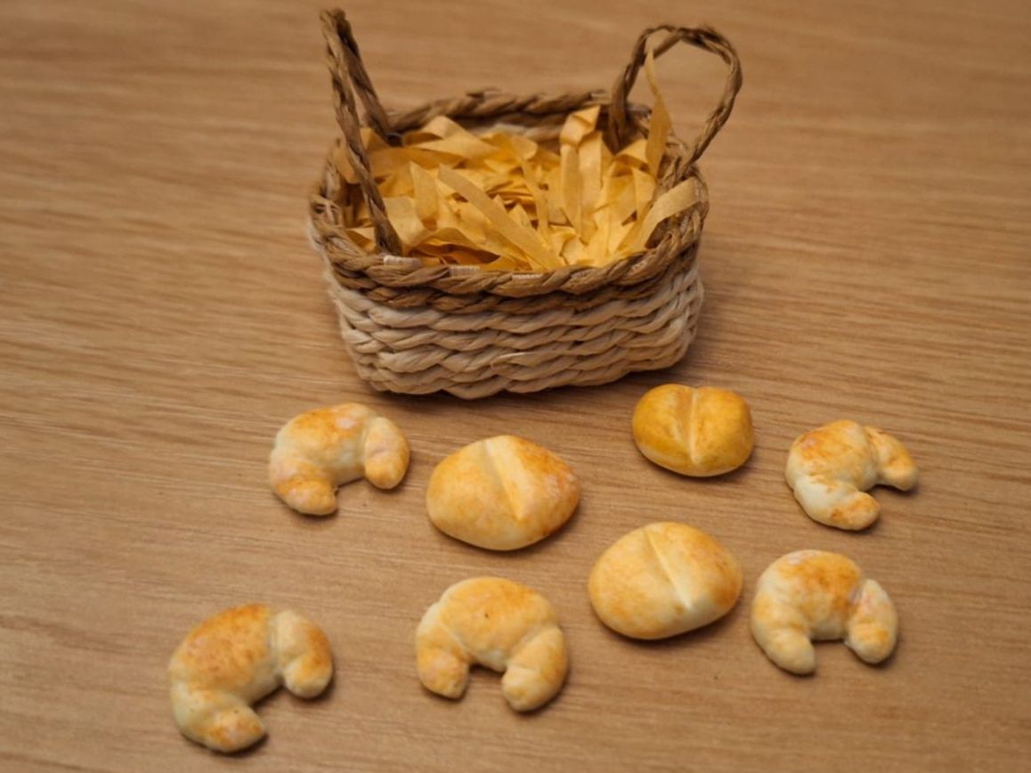 Puppenhäuser & -möbel: Handmade Weggli Gipfeli Korb – Neu (gemäss Beschreibung) aus Zürich von HandmadeTinyFood 1