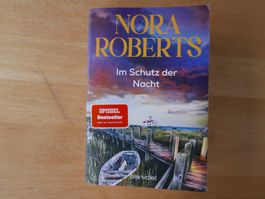 Nora Roberts "Im Schutz der Nacht" - Spannender Roman!