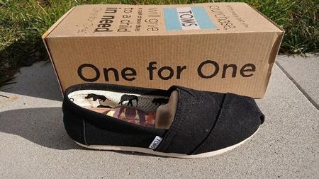 TOMS Classics Black Canvas Grösse 43,5