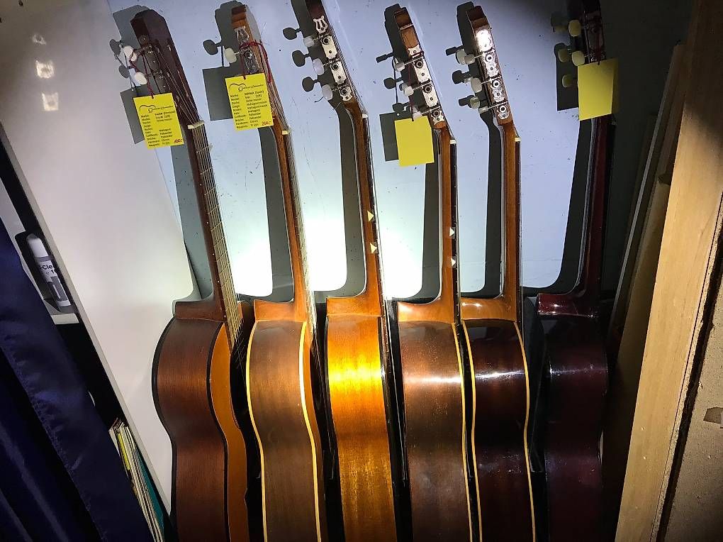 Vintage Instruments de musique: Klassische Vintage Gitarren – D'occasion à Birsfelden par Werderr 3