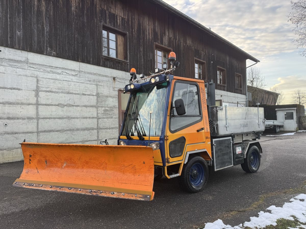 Veicoli commerciali: Viktor Meili kommunalfahrzeug – Usato da Pfaffnau venduto da Johndeere6R 1