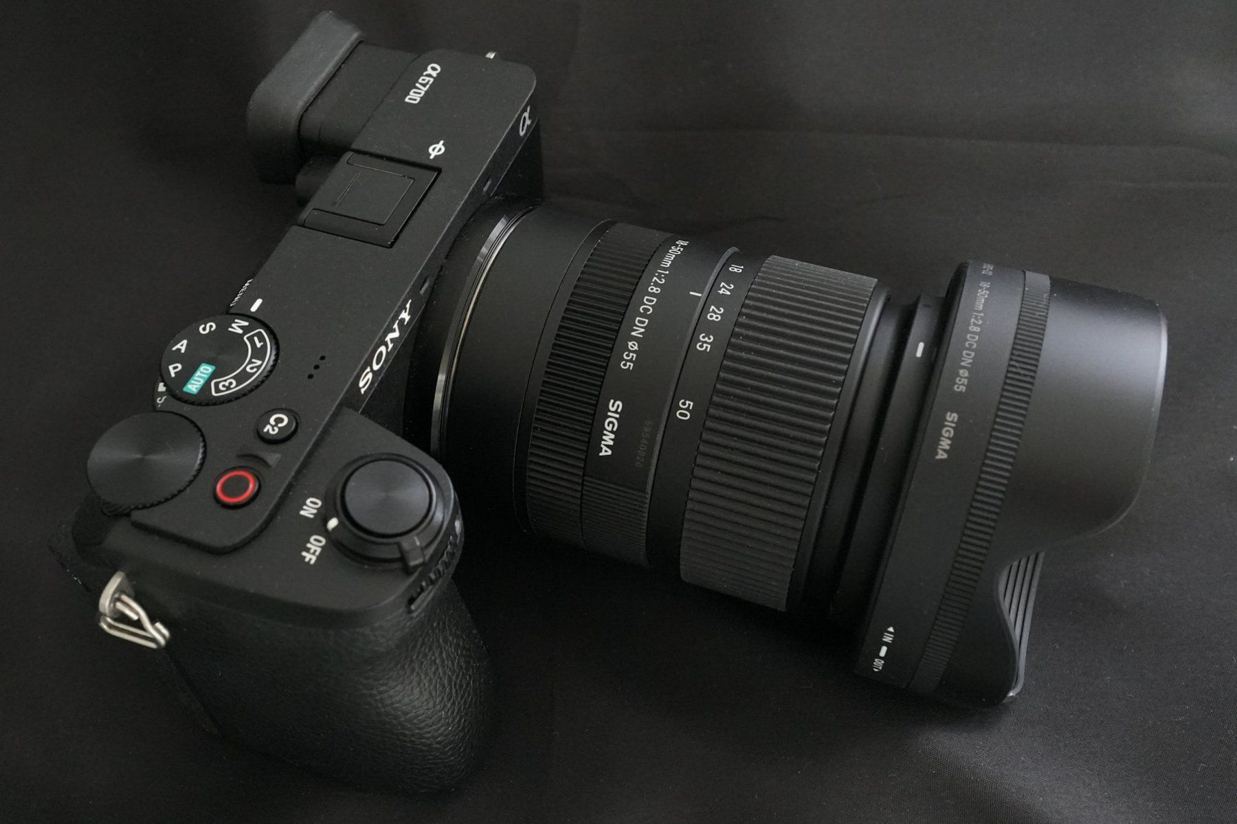 Sony Fotocamera: Sony A6700 + Sigma 18.50mm F2.8 DC DN – Nuovo (secondo la descrizione) da Elsau venduto da mmue56 1