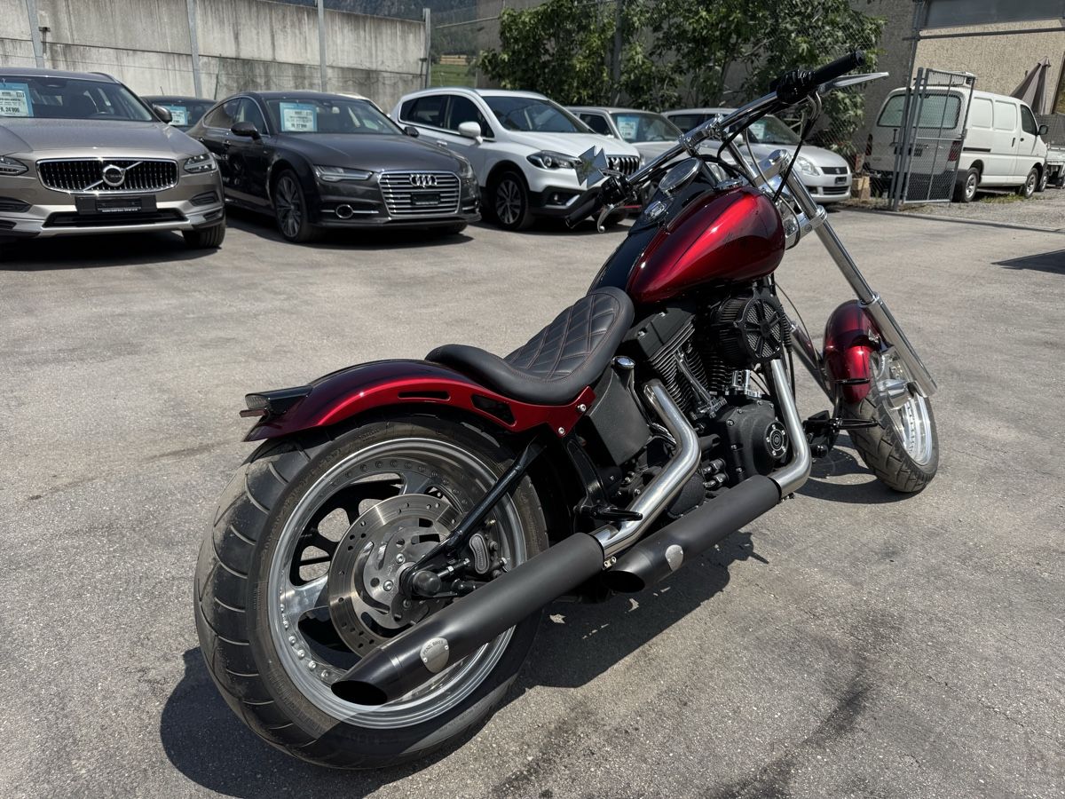 Harley-Davidson Chopper: HARLEY-DAVIDSON SOFTAIL FXSTBI Night Train – Usato da Chur venduto da alt_lwl9 2