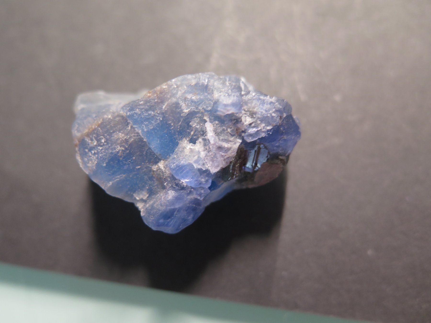 Mineralien & Heilsteine: Blauer Fluorit von Mexico – Gebraucht aus Schaffhausen von Yamakana51L8736OQ8 3