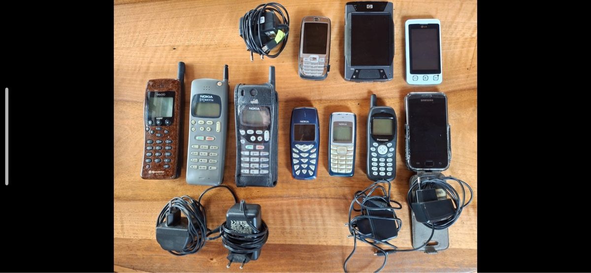 Nokia Telefoni cellulari / Smartphones: 10 Stuck Div.  Handy .....  Nokia und und .... – Usato da Winterthur venduto da su_4assd