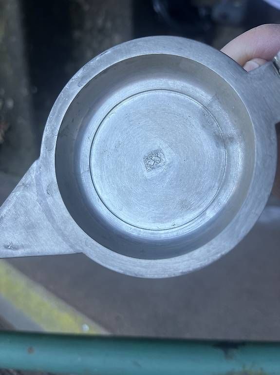 Caraffe: Zinnkrug mit Deckel  – Usato da Schwarzenbach LU venduto da eminens 3