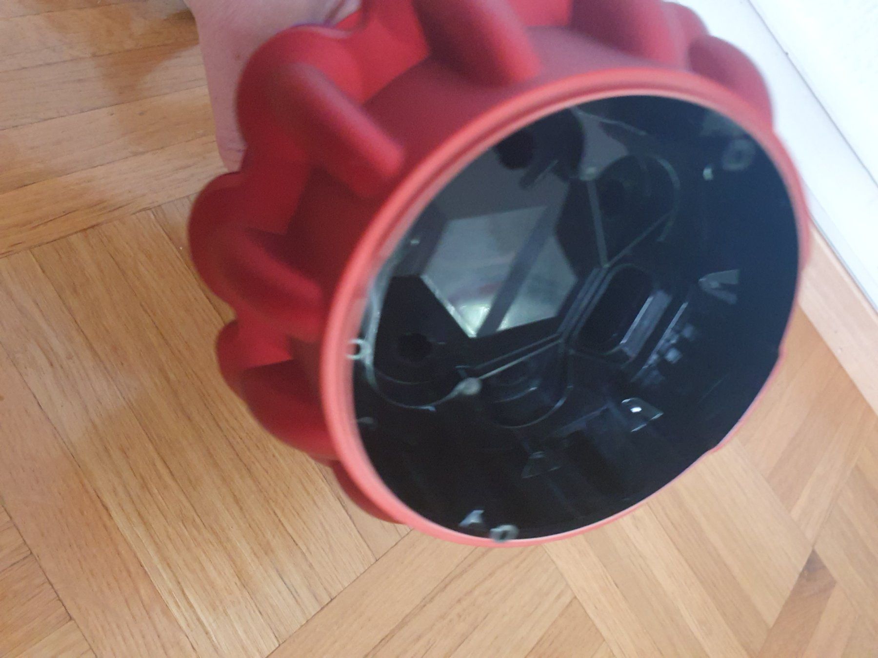 Dyson Aspirateurs & Accessoires: Cyclone Dyson V10 pour pièces – Défectueux à Prilly par RoDyRe 4