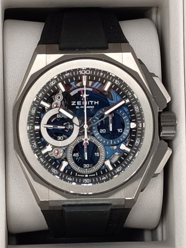 Zenith Orologi: ## Zenith Defy Extrem Chrono 1/100 ,Titane neuve . – Nuovo e nell'imballaggio originale da Sierre venduto da imaginations 1