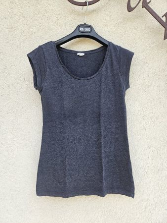 dunkelblaues Tshirt