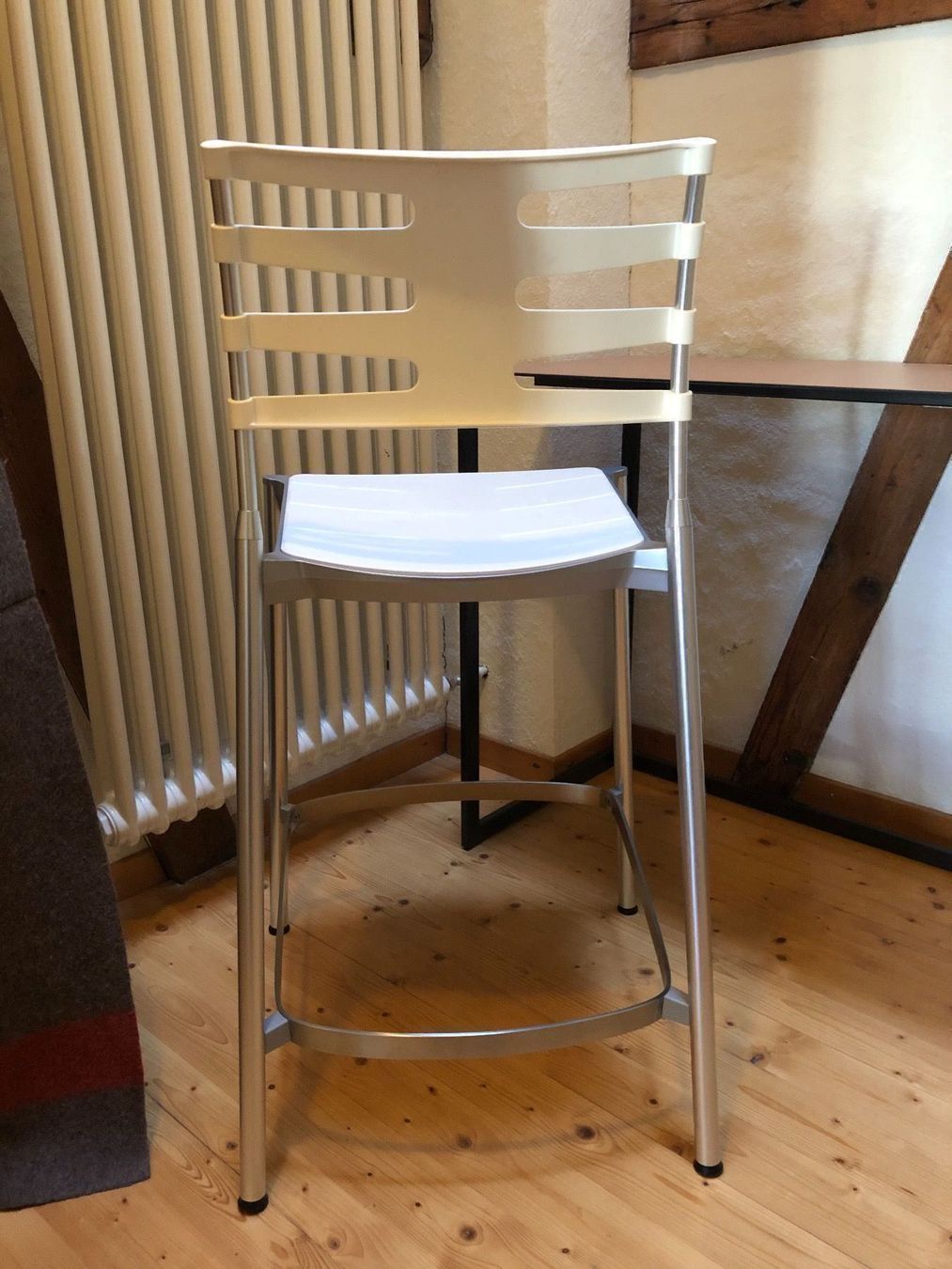 Sedie: Fritz Hansen Barhocker Ice – Usato da Unterseen venduto da Fruchtfleisch 3