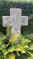 Steinernes Kreuz aus Granit