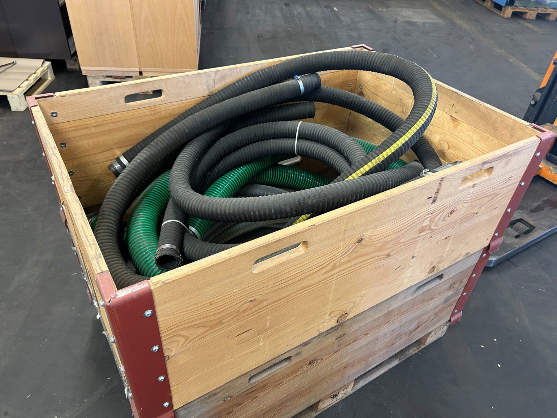 Rohre & Schläuche: Posten Schläuche – Gebraucht aus Zofingen von Maschinenfabrik