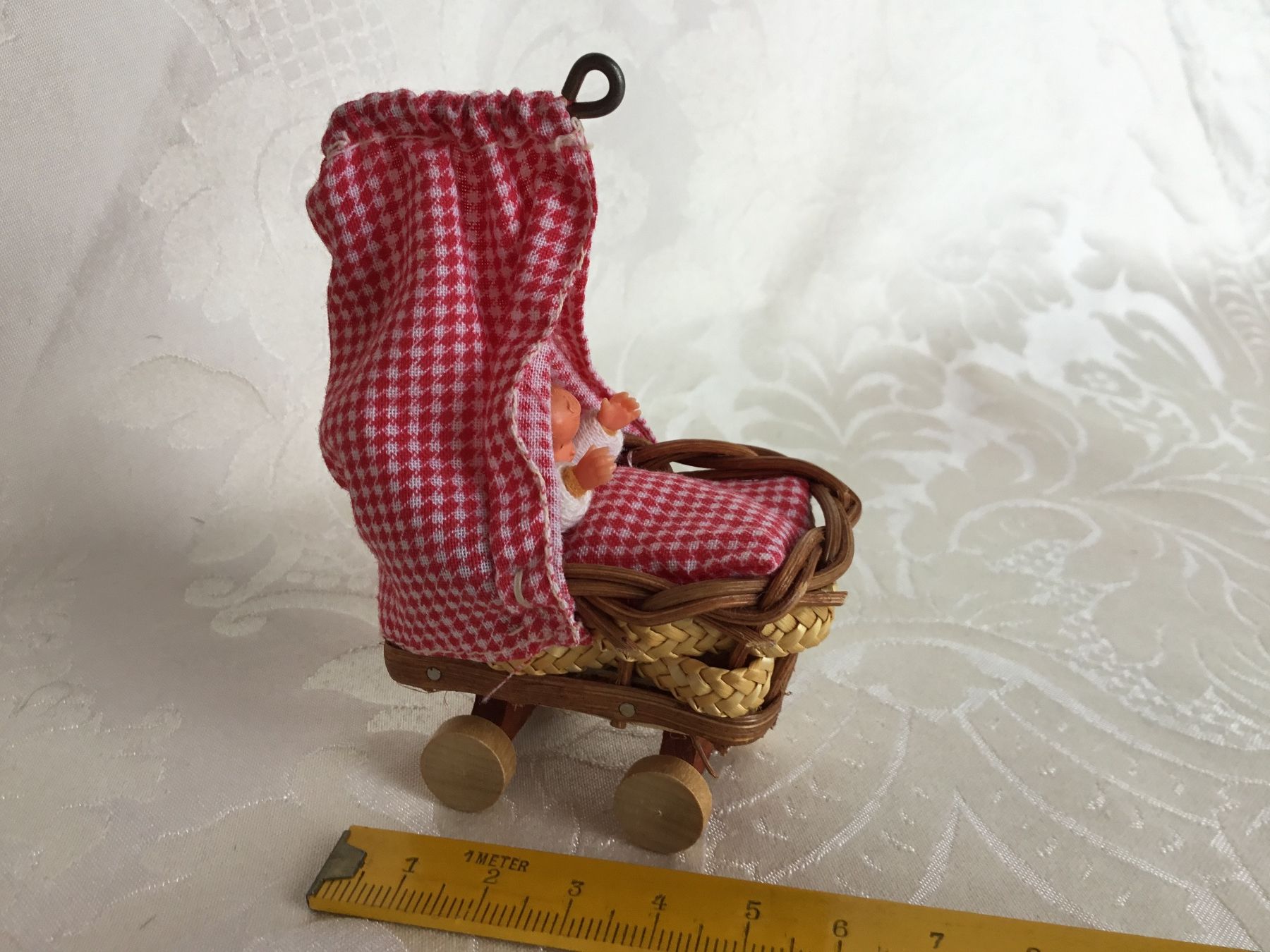 Lundby Case e mobili per bambole: Älteres Puppenstuben Wägeli Lundby – Usato da St. Gallen venduto da chamilla