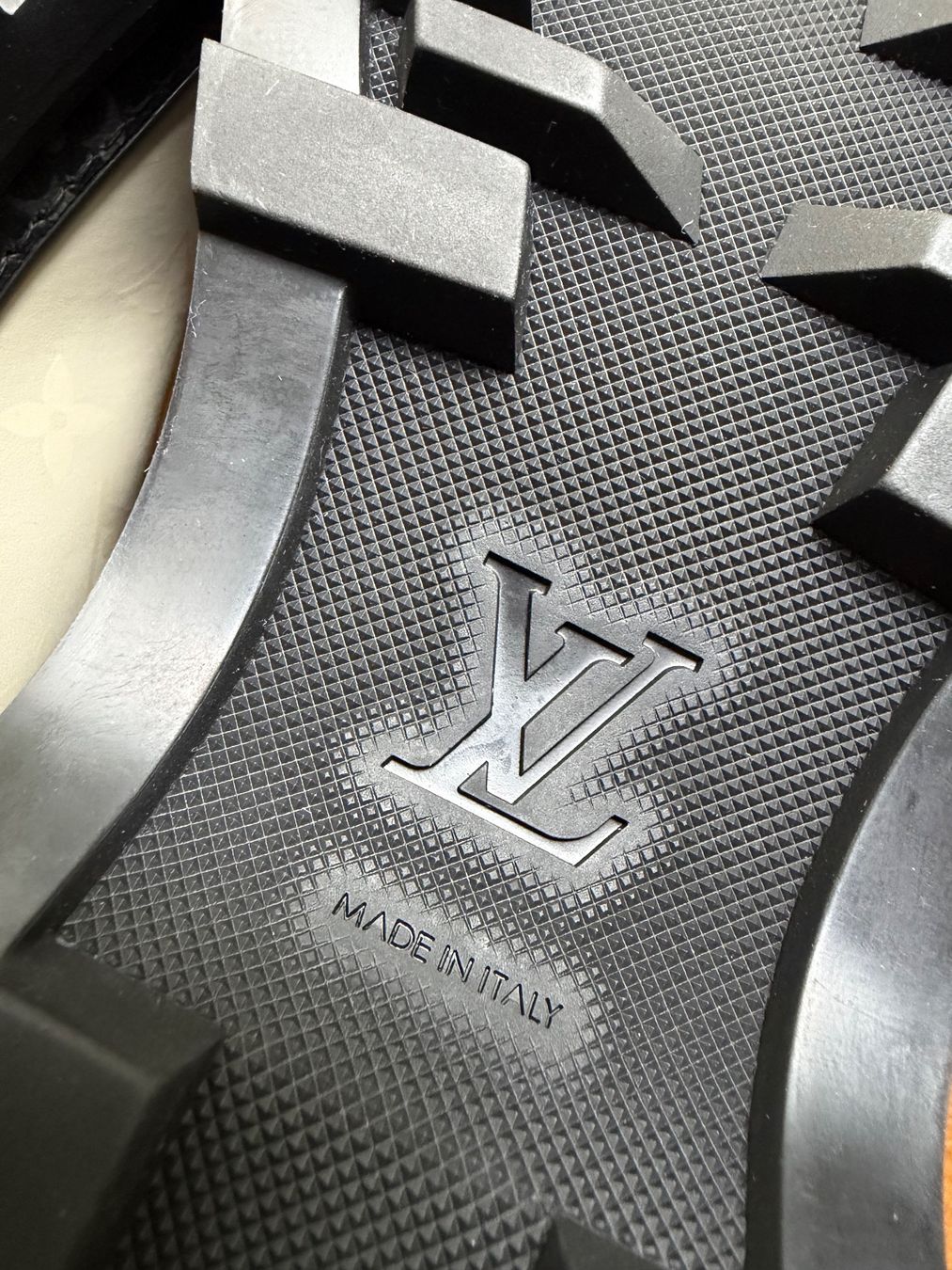 Louis Vuitton Scarpe da uomo: Louis Vuitton FW16 SHOW Sample, 2016 - EU 44 – Nuovo e nell'imballaggio originale da Bern venduto da ElevenFive 8