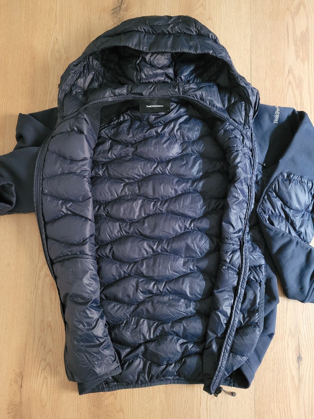 Peak Performance Maglioni & Felpe: Peak Performance Hybrid jacke – Nuovo (secondo la descrizione) da Zürich venduto da Loboso 3