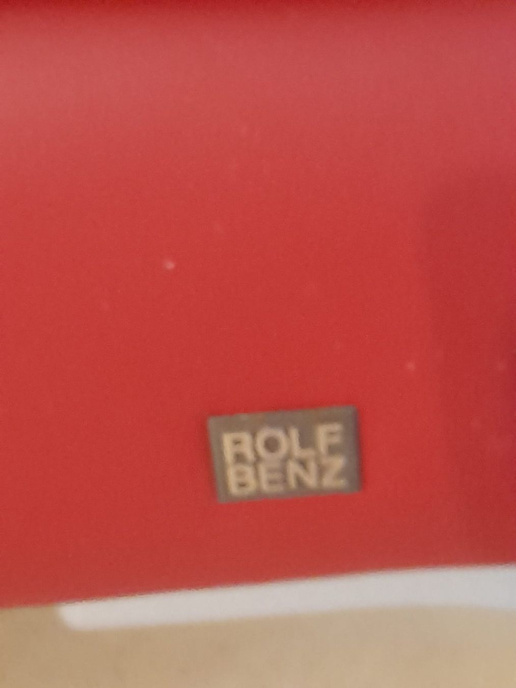Rolf Benz Sofas: Rolf Benz 3-er Sofa mit Hocker – D'occasion à Dielsdorf par Discus 2
