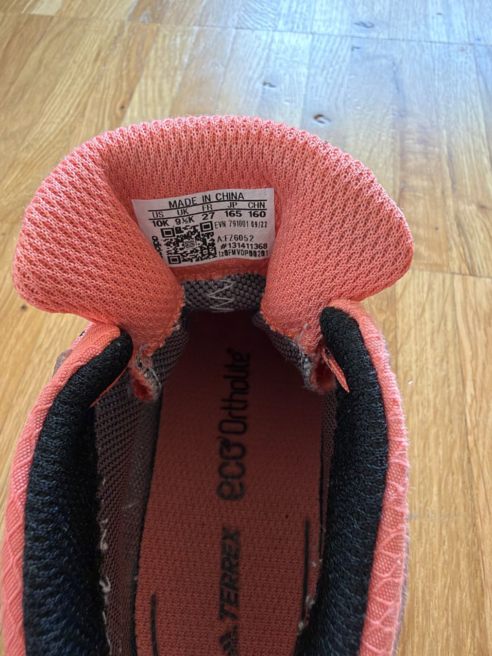 Adidas Scarpe per ragazze: Kinder Wanderschuh Adidas Grösse 27 – Usato da Kloten venduto da phug 3