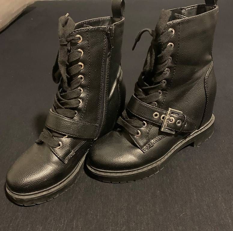 Chaussures femmes: Guess Winterstiefel / Gr. 37 – D'occasion à Bern par Nici2210 1