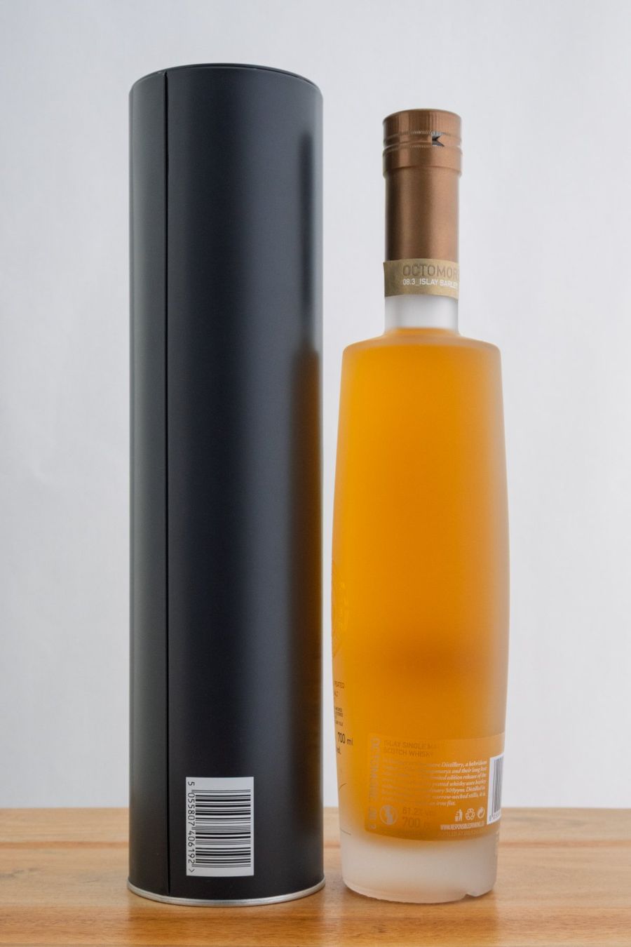 Octomore Bevande alcoliche: Octomore - 08.3 – Nuovo e nell'imballaggio originale da Zofingen venduto da maltpoint 1