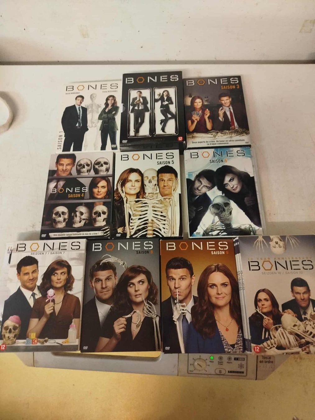 Alle DVDs: Dvd  Bones 1-10 – Gebraucht aus La Chaux-de-Fonds von Emmaus2300CDF 1
