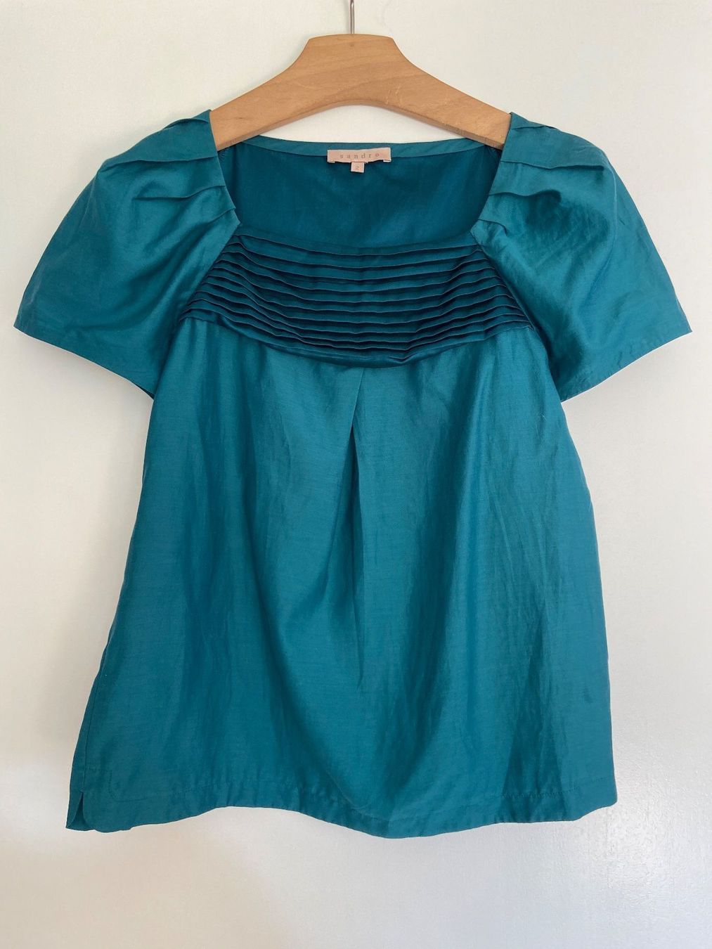 Top: Sandro Top T2 (gr M) – Usato da Jonen venduto da Lux.K.